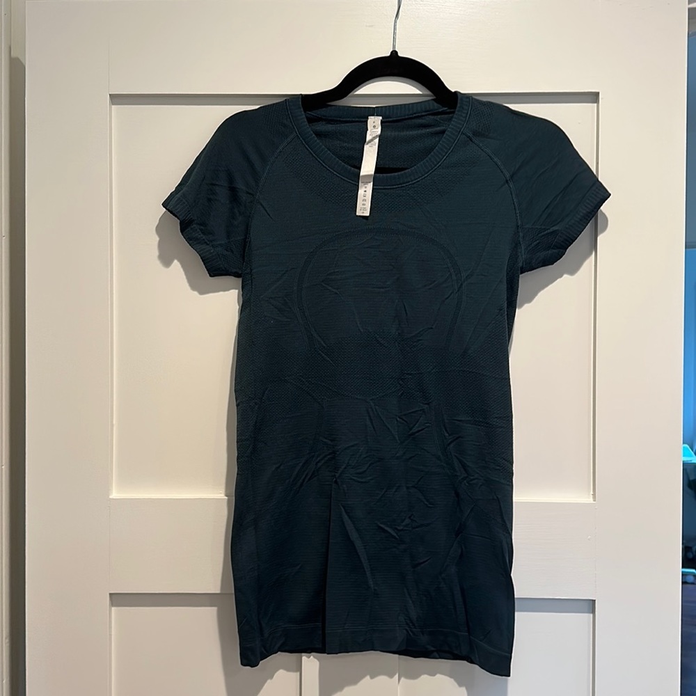 Lululemon swiftly T-shirt